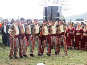 Հայկական պարը,  պարի համույթ